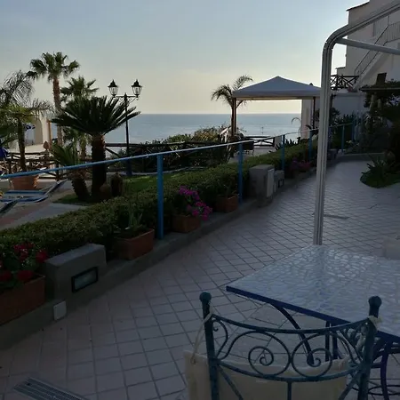 Loreta Konukevi Forio di Ischia